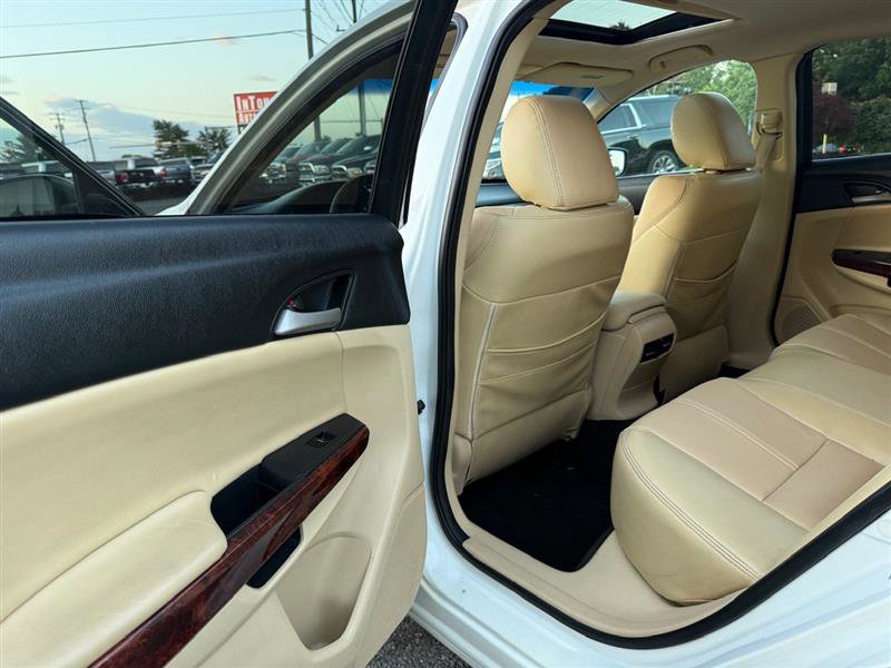 Used 2011 Honda Crosstour EX image 22