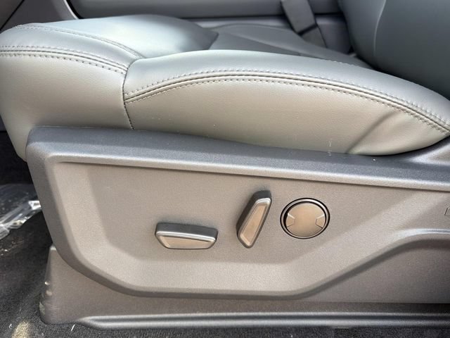 New 2027 Ford Expedition Max Active RWD image 23