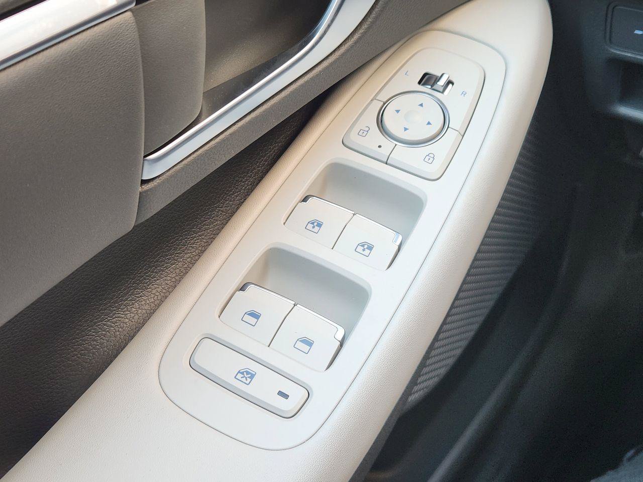 New 2026 Hyundai Sonata SEL FWD image 21