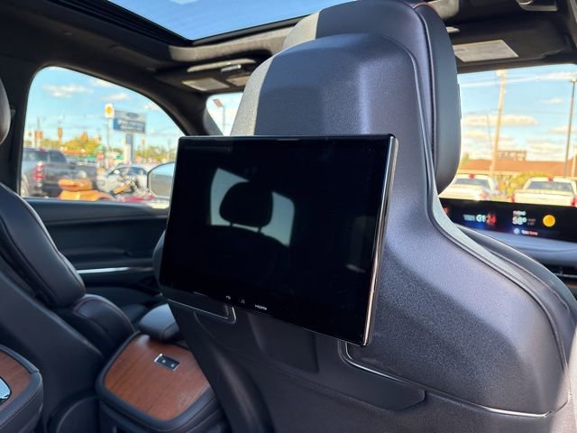 Used 2025 Lincoln Navigator Black Label image 16