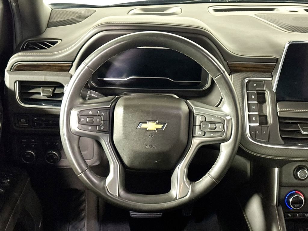 Used 2023 Chevrolet Suburban Premier image 13