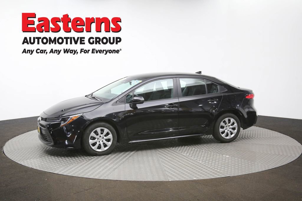 Used 2025 Toyota Corolla LE image 58