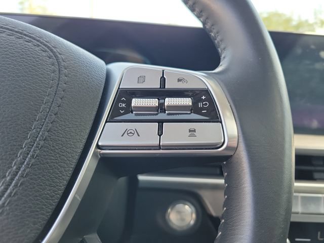 Used 2025 Kia Telluride S FWD image 25