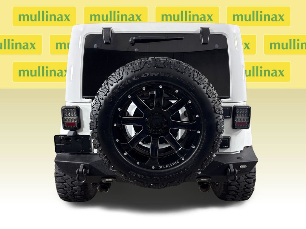 Used 2017 Jeep Wrangler Unlimited Sahara w/ Connectivity Group AWD/4WD image 9