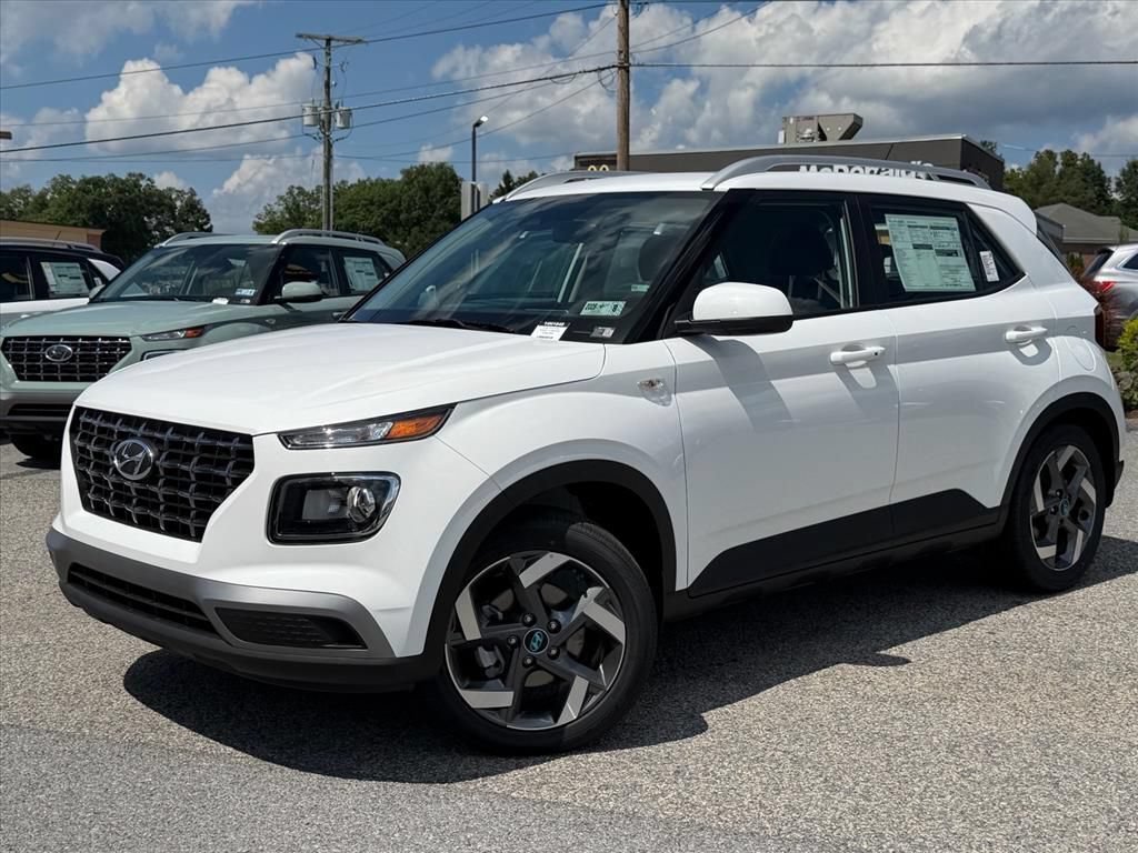 New 2026 Hyundai Venue SEL FWD image 2