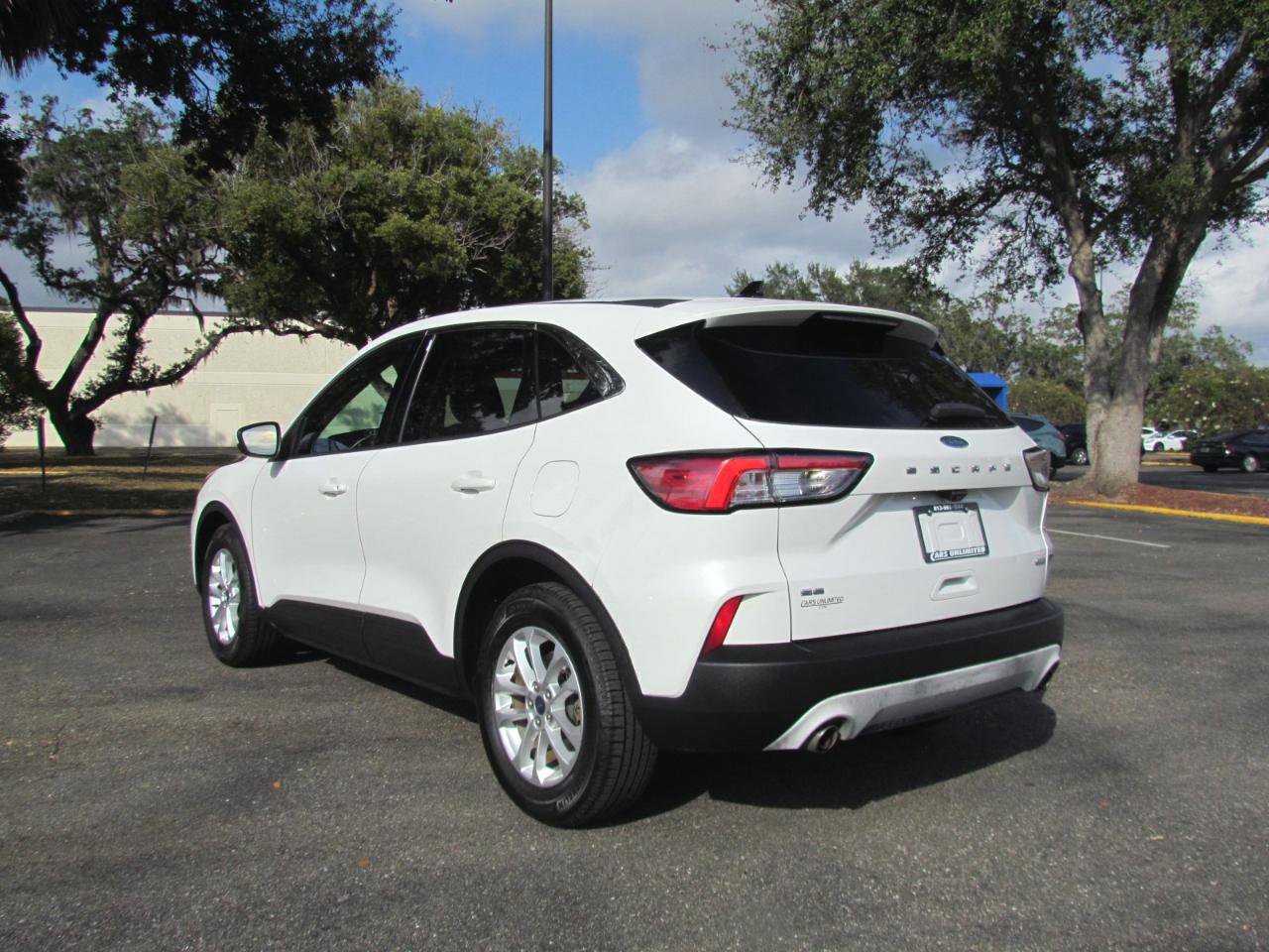 Used 2020 Ford Escape SE FWD image 8