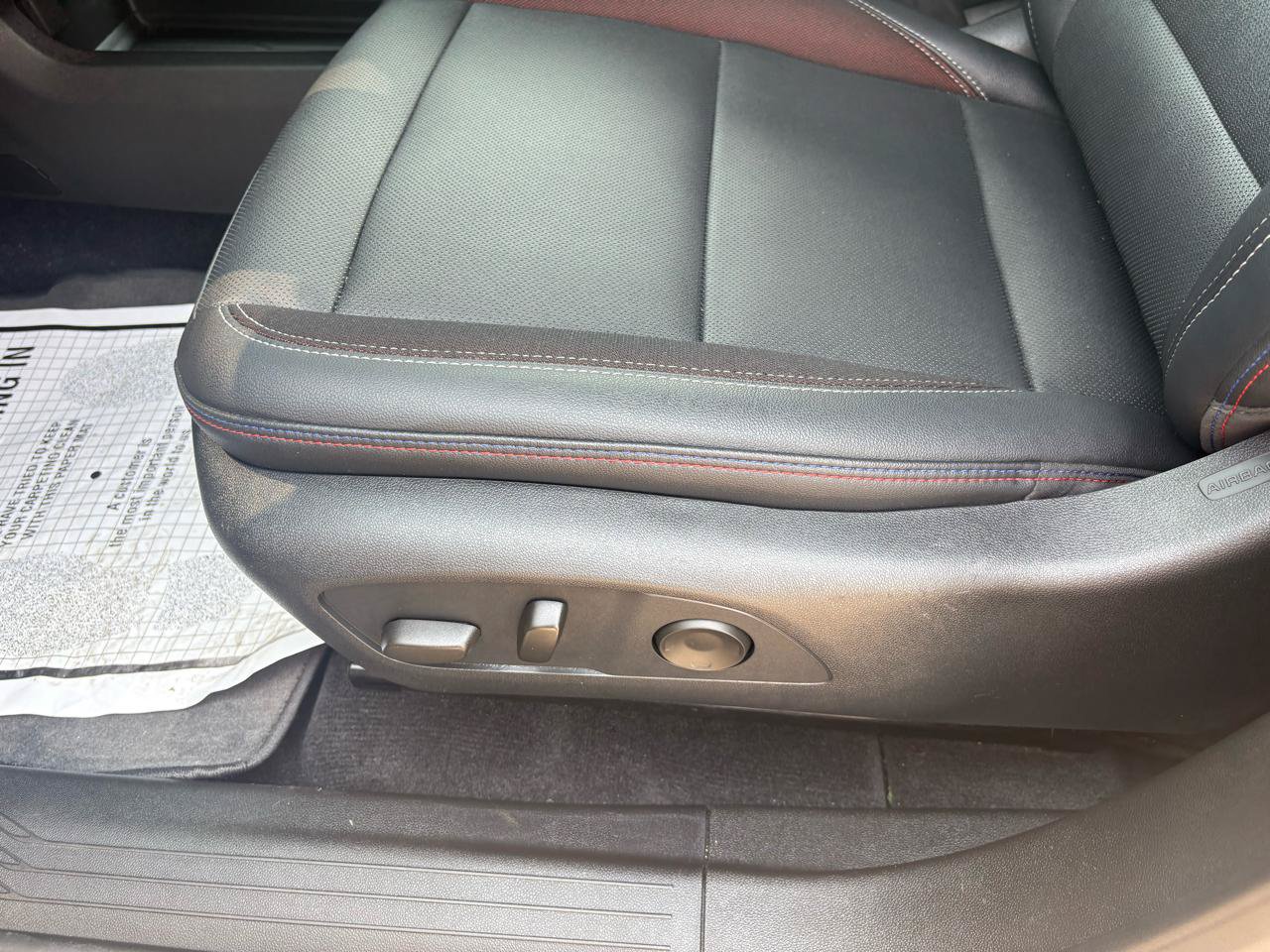Used 2024 Chevrolet Equinox EV RS FWD image 18