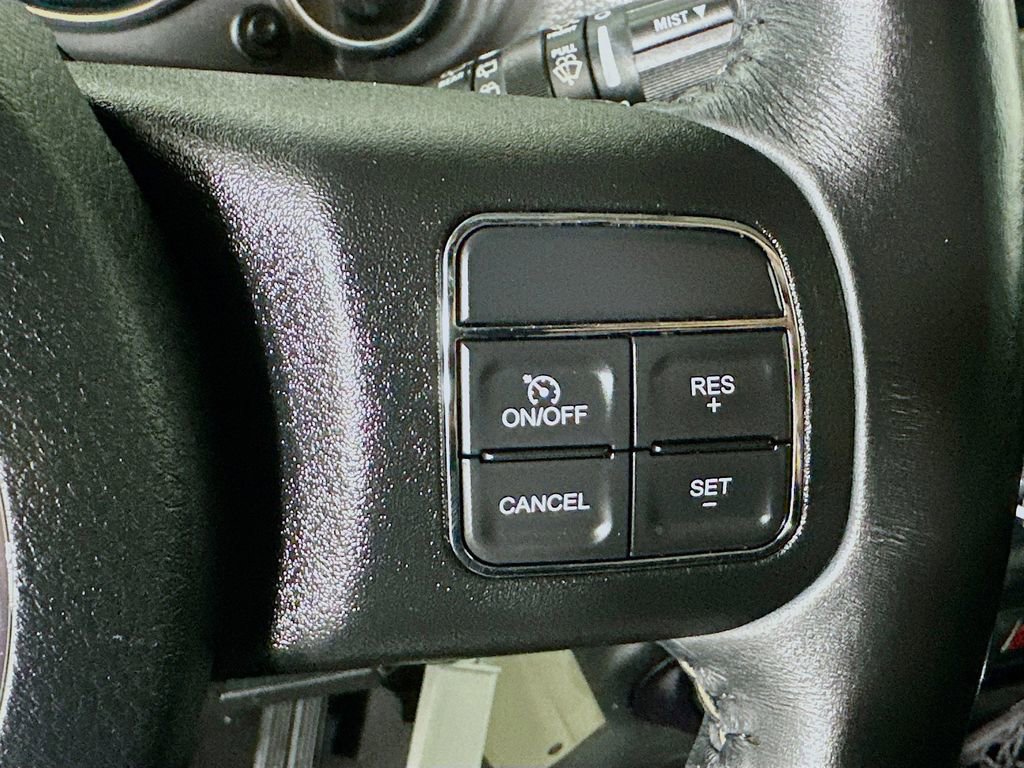 Used 2016 Jeep Wrangler Unlimited Sahara w/ Connectivity Group image 9