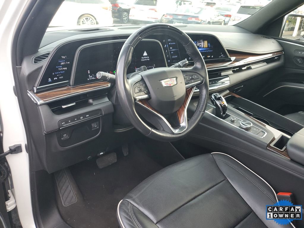 Used 2023 Cadillac Escalade Premium Luxury image 21