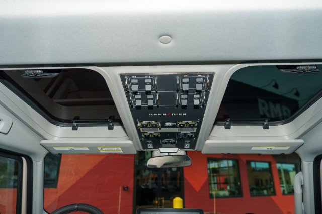 Used 2025 INEOS Grenadier Station Wagon AWD/4WD image 9