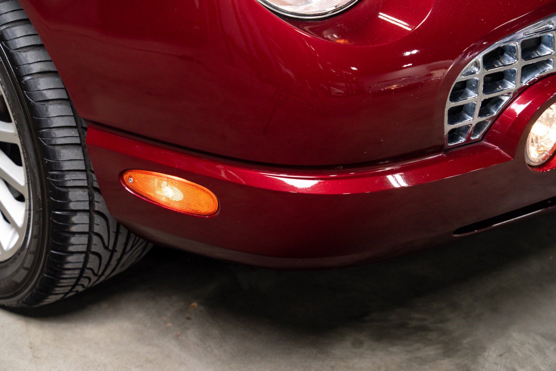 Used 2004 Ford Thunderbird Deluxe image 14