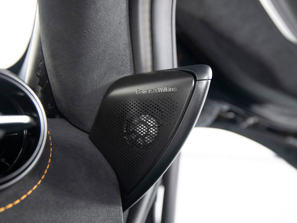 Used 2024 McLaren 750S Spider image 32