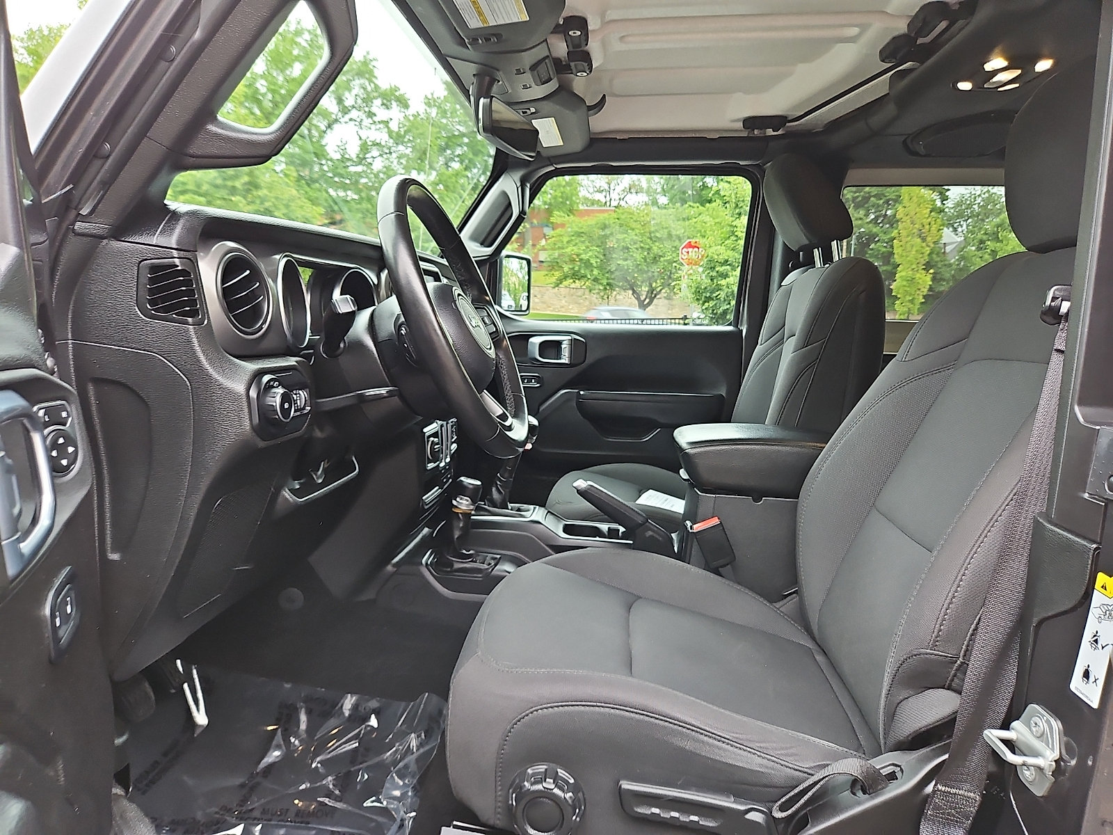 Used 2022 Jeep Wrangler Sport AWD/4WD image 13