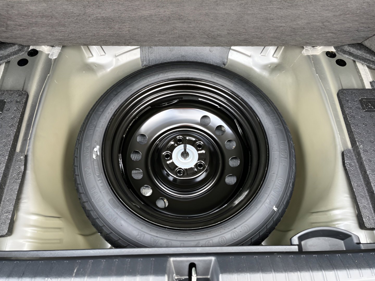 Used 2023 Subaru Legacy Premium image 13