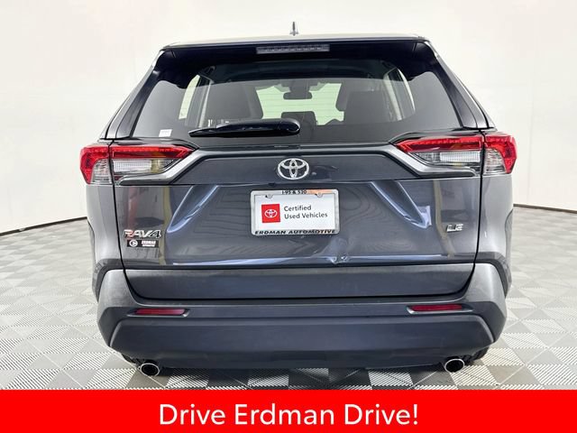 Used 2022 Toyota RAV4 LE FWD image 21