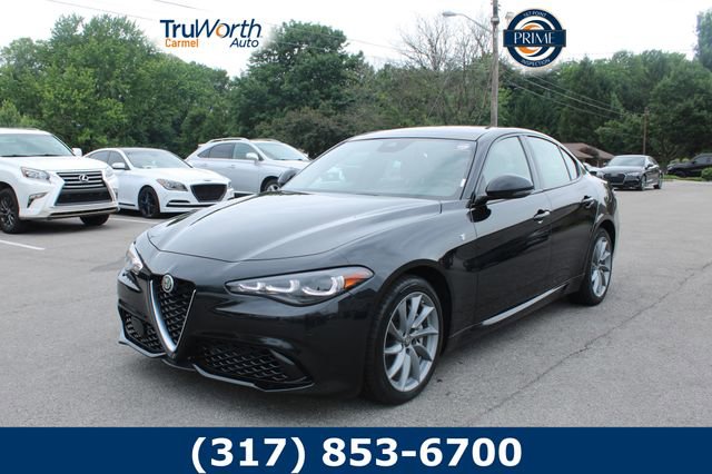 Used 2024 Alfa Romeo Giulia Ti AWD/4WD image 1