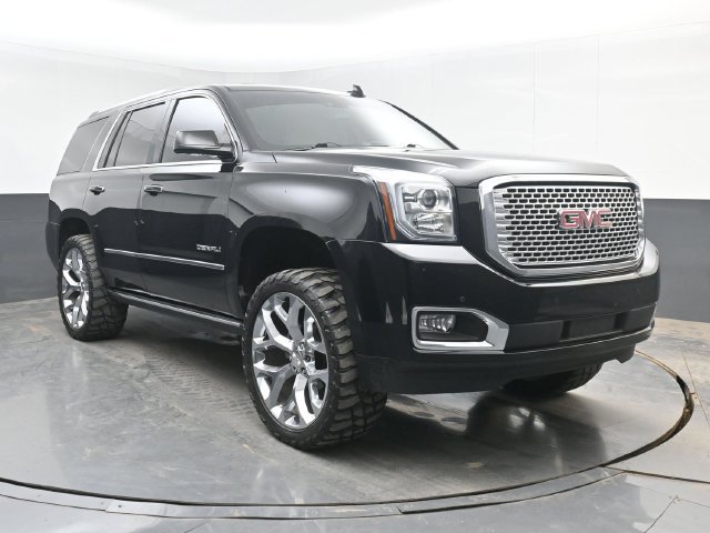 Used 2017 GMC Yukon Denali w/ Open Road Package AWD/4WD image 2