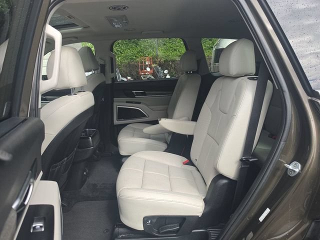 Used 2021 Kia Telluride EX w/ EX Premium Package AWD/4WD image 10