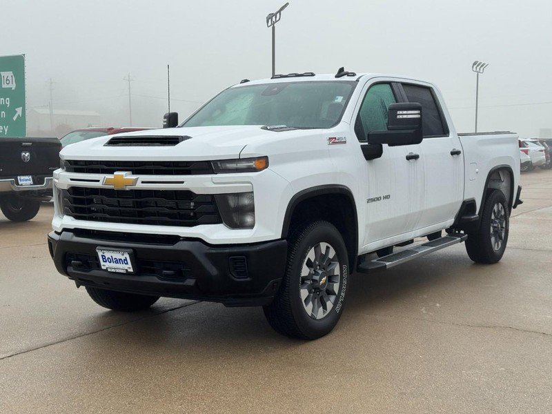 Used 2024 Chevrolet Silverado 2500 Custom w/ Custom Value Package image 8