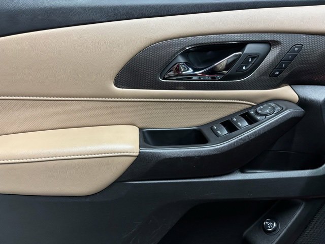 Used 2023 Chevrolet Traverse Premier image 27