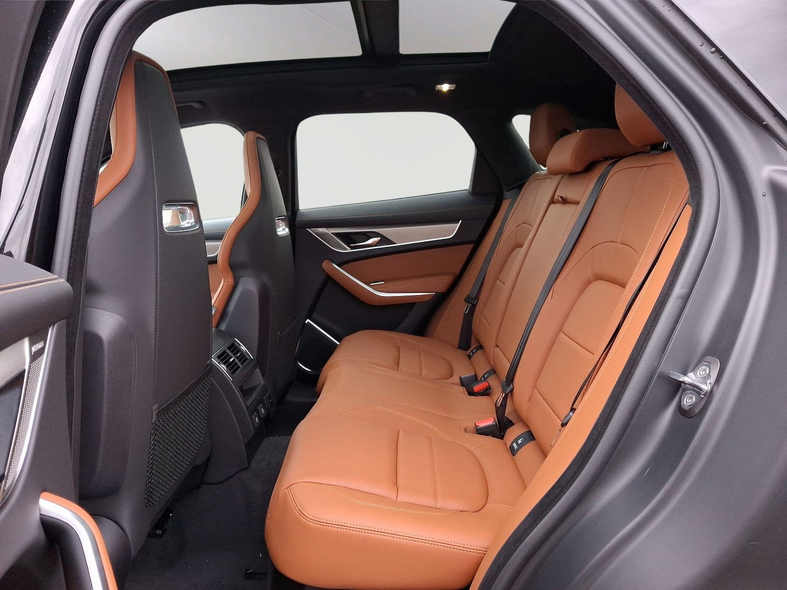 New 2026 Jaguar F-PACE R-Dynamic S image 8