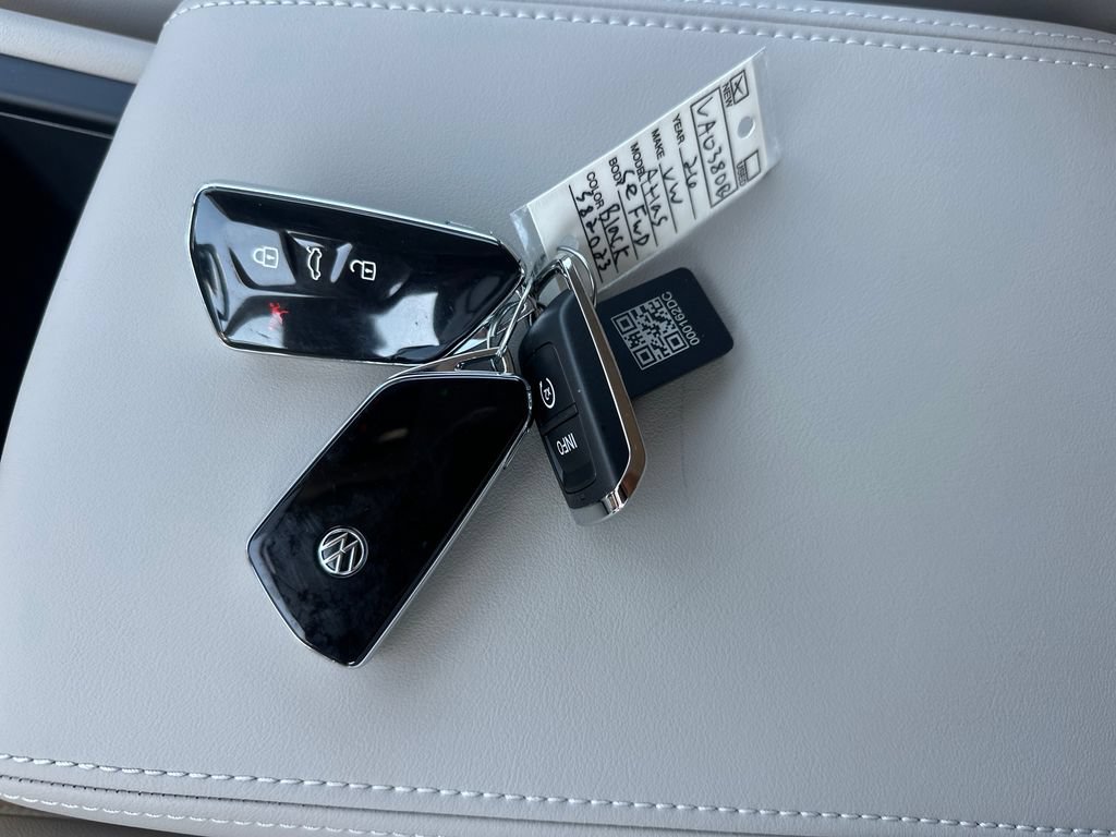 Used 2026 Volkswagen Atlas SE FWD image 22