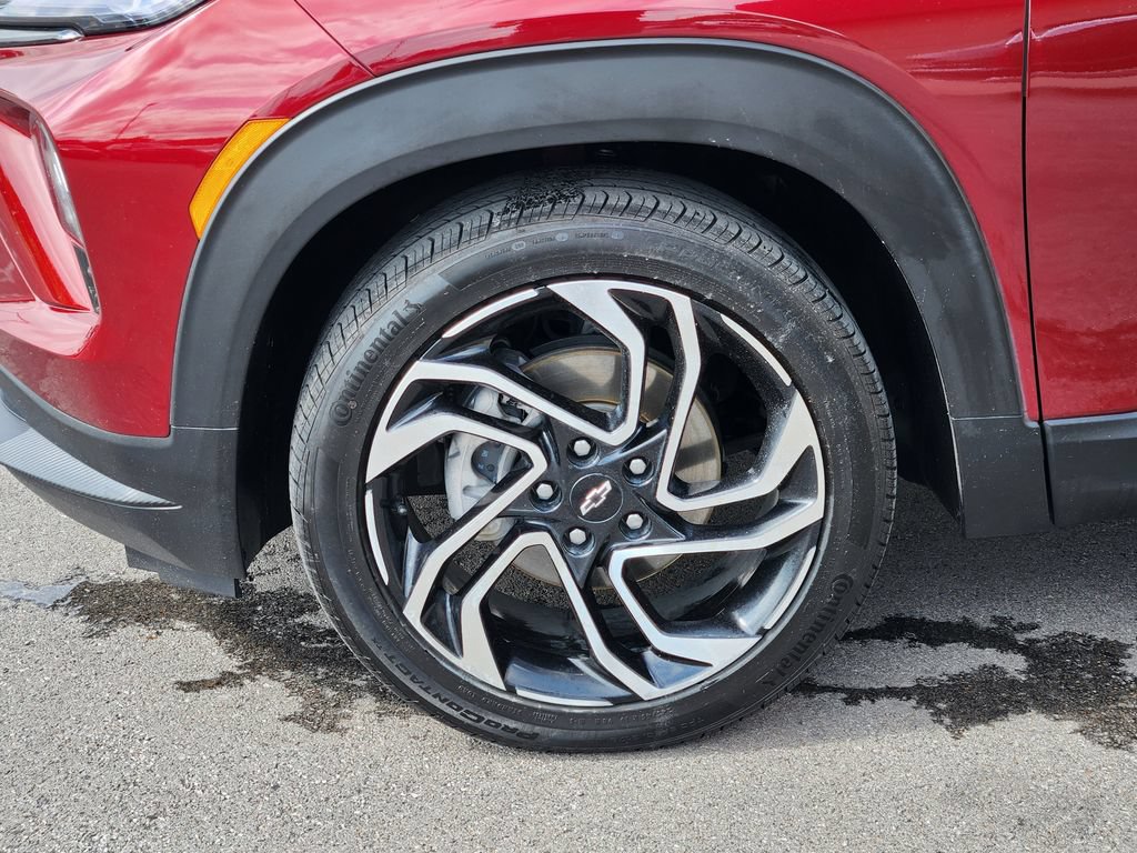 Used 2025 Chevrolet TrailBlazer RS w/ Convenience Package FWD image 8