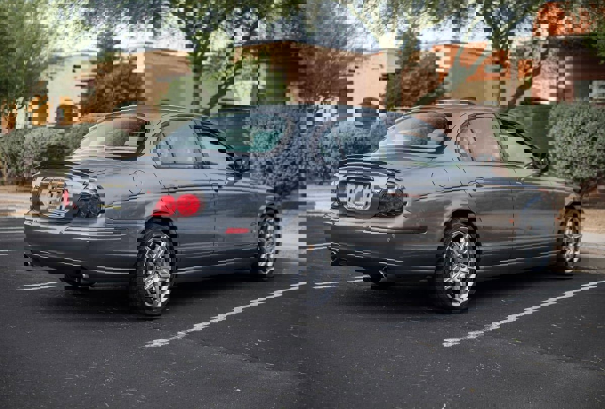 Used 2003 Jaguar S-TYPE R image 5