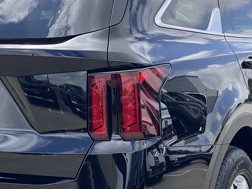 New 2026 Kia Sorento LX FWD image 3
