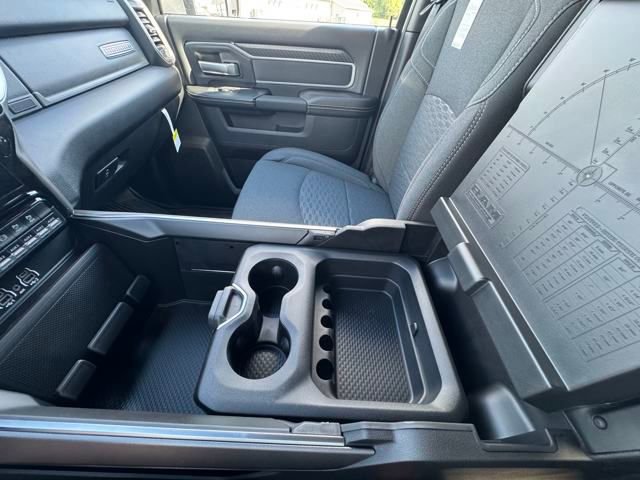 New 2025 RAM 2500 Big Horn image 30