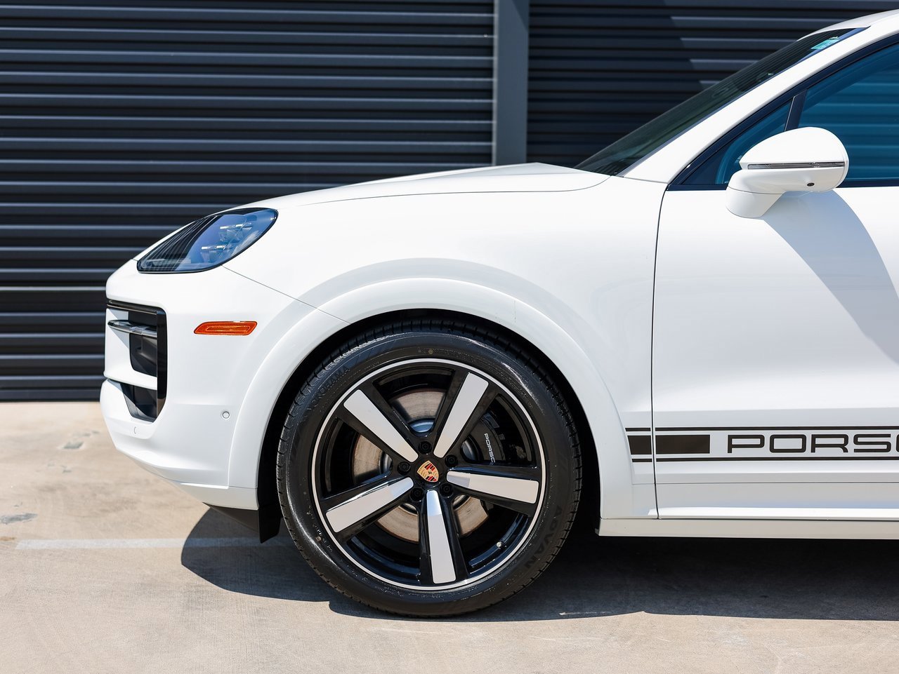 New 2025 Porsche Cayenne GTS image 11