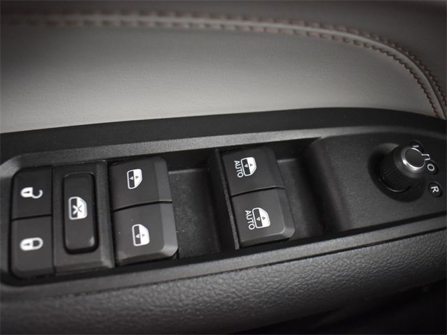 Used 2022 Jeep Compass Limited image 28