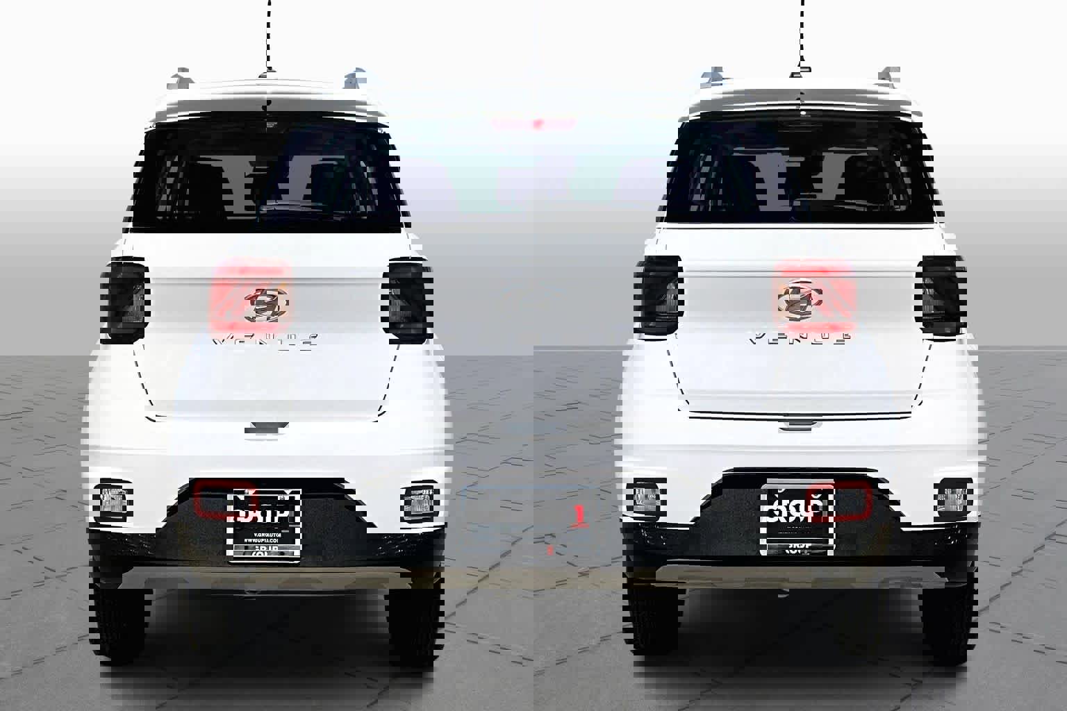 Used 2023 Hyundai Venue SEL w/ Cargo Package image 5