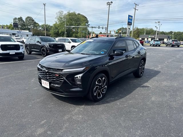 Used 2025 Chevrolet Trax RS w/ Sunroof Package FWD image 15