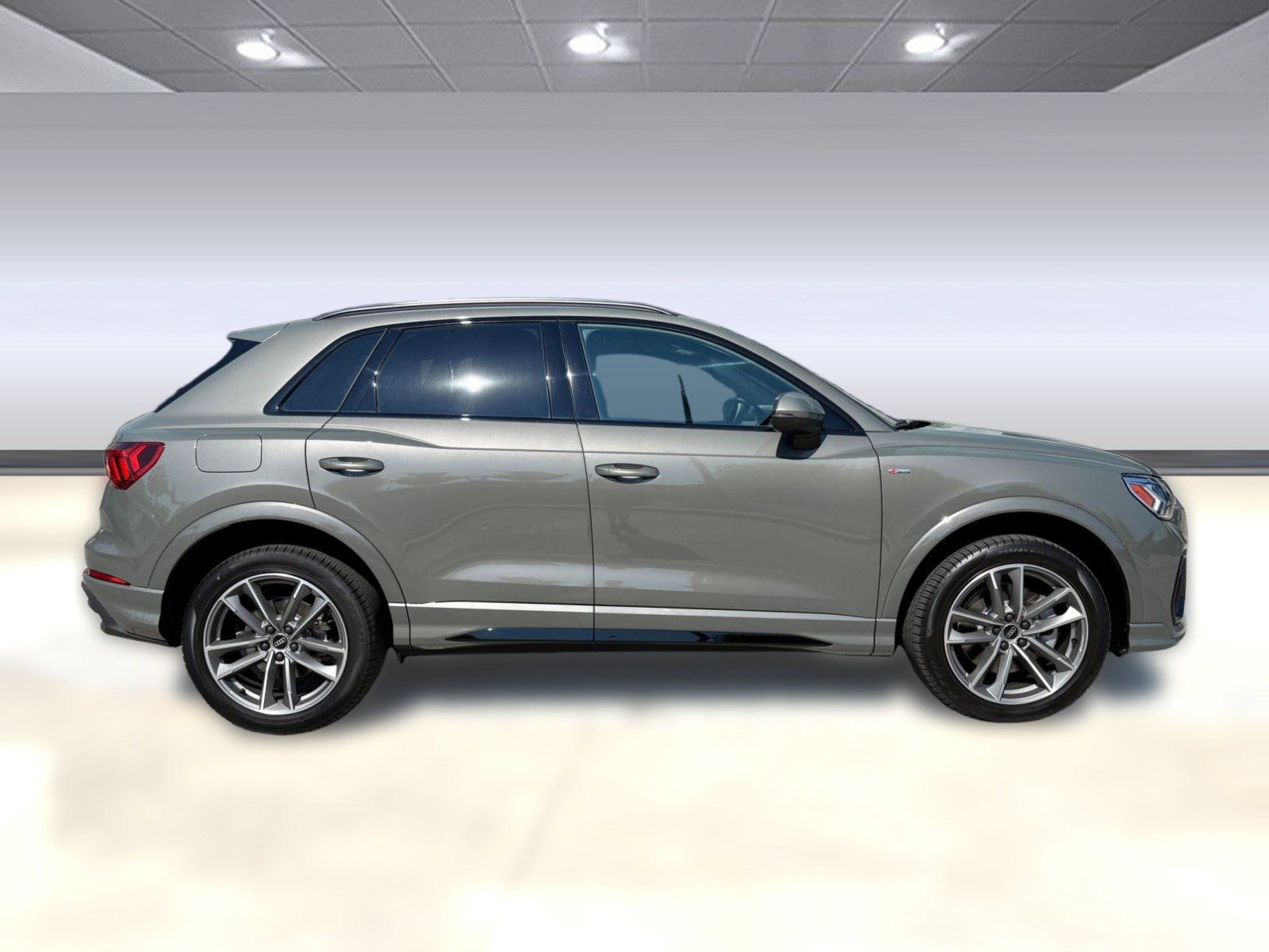 New 2025 Audi Q3 2.0T Premium image 8
