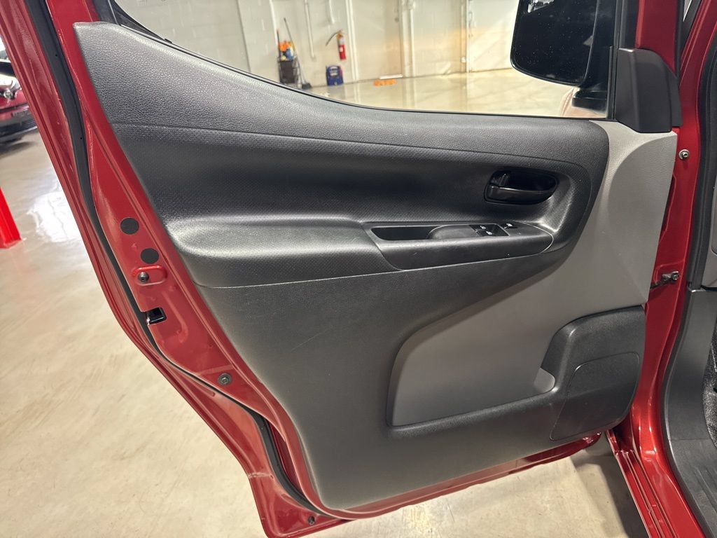 Used 2015 Nissan NV200 S w/ Cruise Control Package FWD image 21