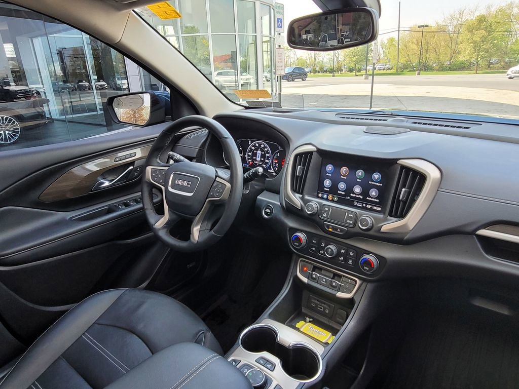 Used 2024 GMC Terrain Denali w/ Denali Premium Package image 20