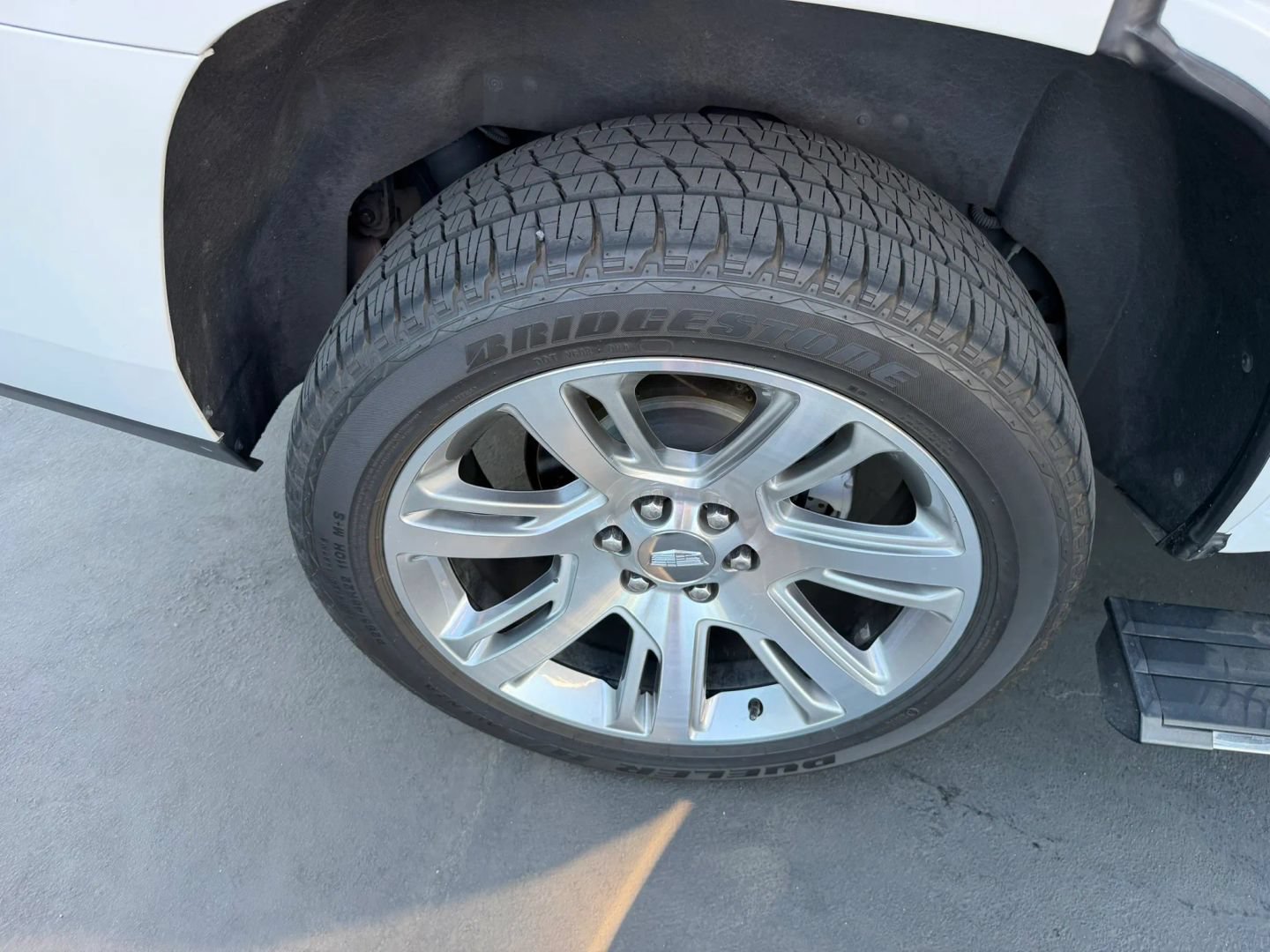Used 2016 Cadillac Escalade Premium RWD image 37