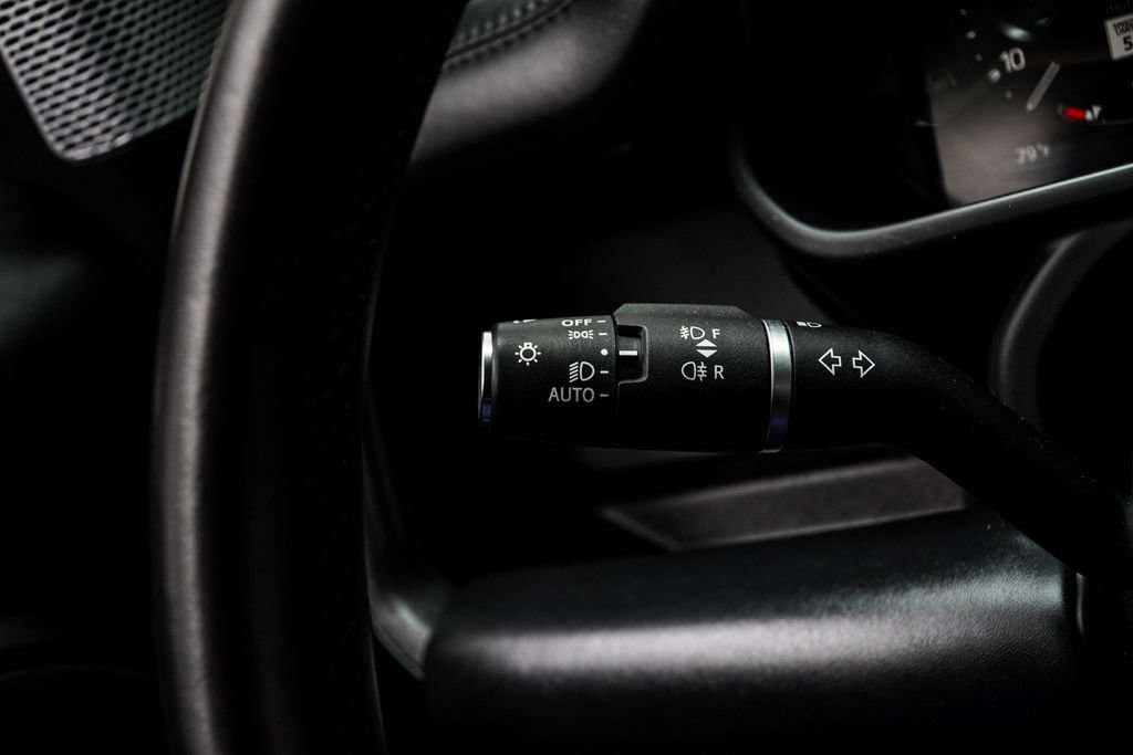 Used 2024 Land Rover Defender 130 Outbound AWD/4WD image 32