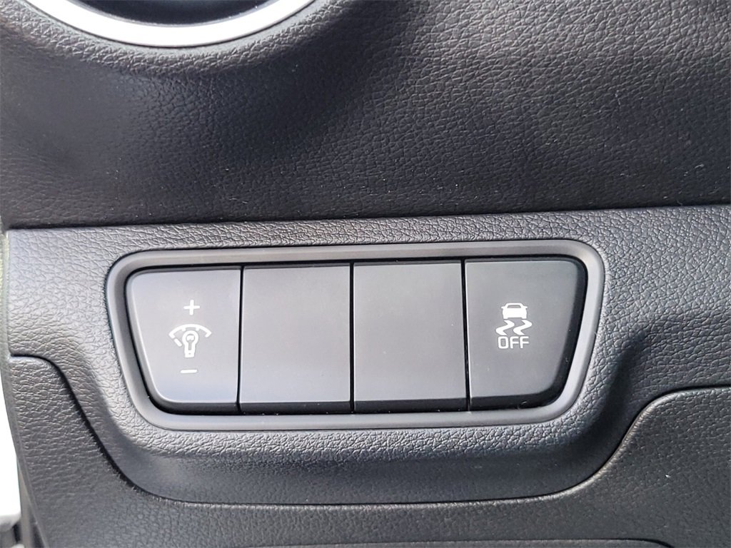 Used 2023 Kia Forte LXS image 21