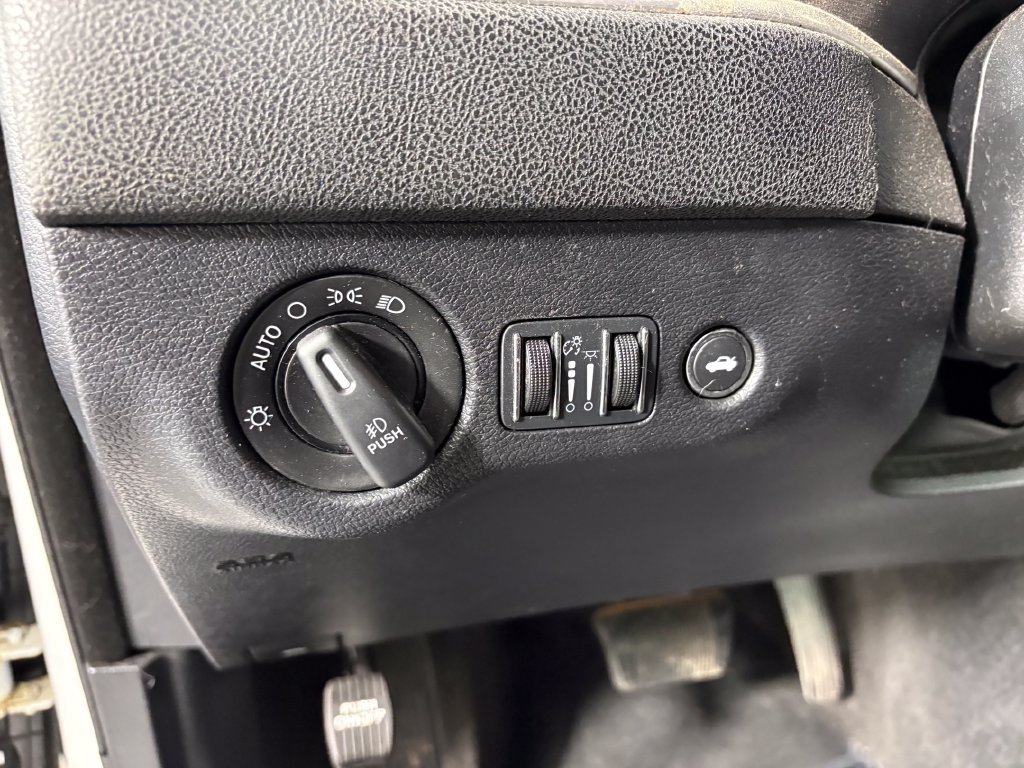 Used 2015 Dodge Charger SXT w/ AWD Premium Group image 13