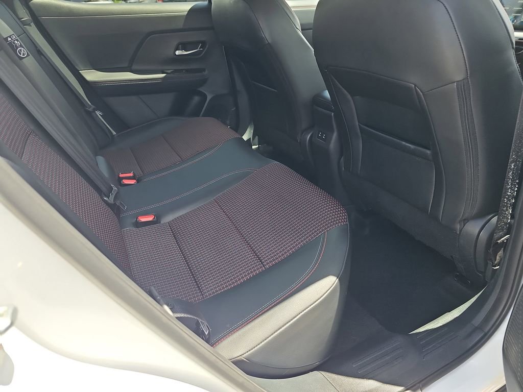Used 2025 Nissan Kicks SR FWD image 15