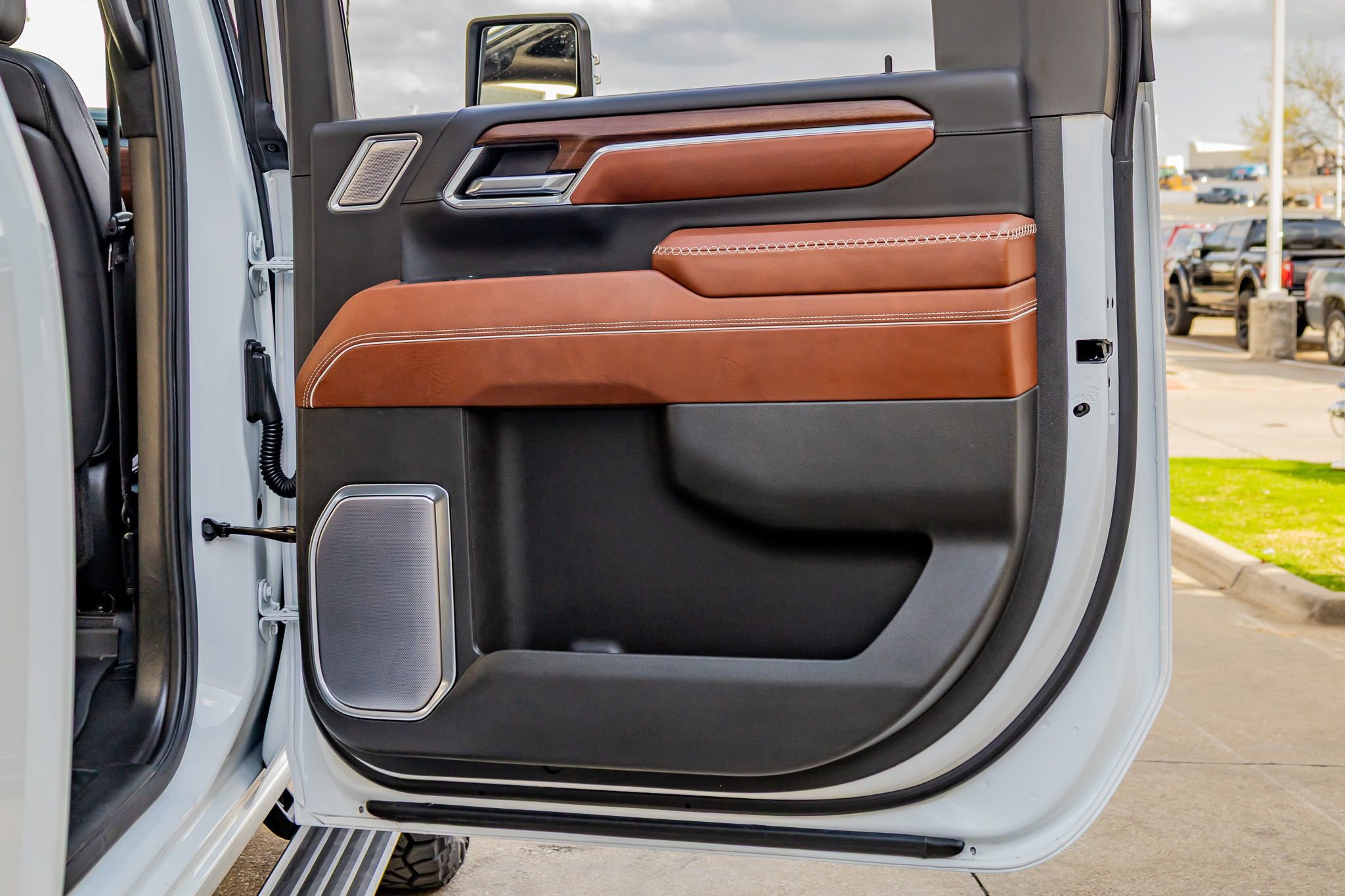 Used 2024 GMC Sierra 3500 Denali Ultimate image 39