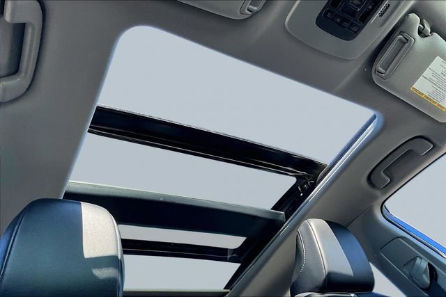 Used 2024 Toyota Camry XLE w/ Navigation Package image 27