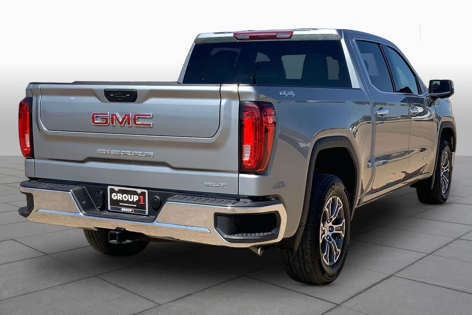 Used 2026 GMC Sierra 1500 SLT AWD/4WD image 12