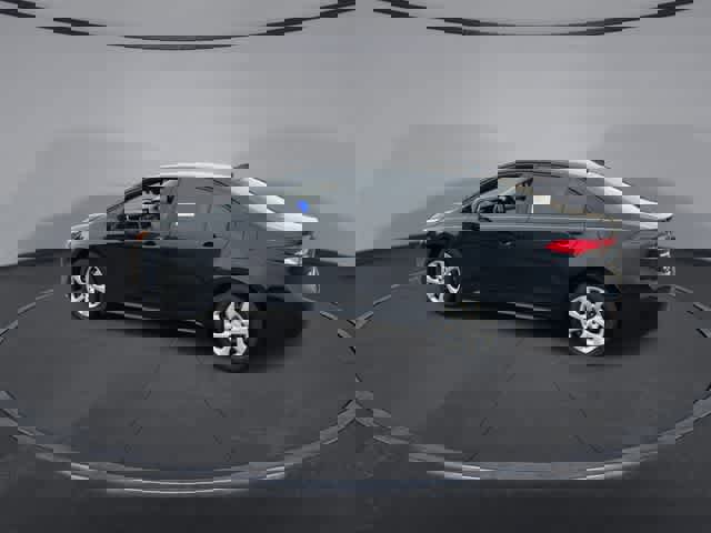 Used 2026 Toyota Corolla LE image 5