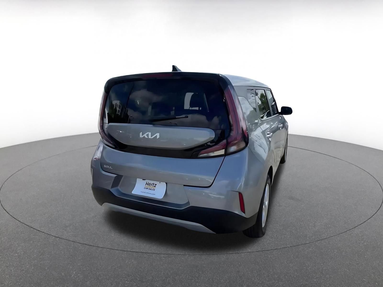 Used 2025 Kia Soul LX w/ LX Technology Package FWD image 14