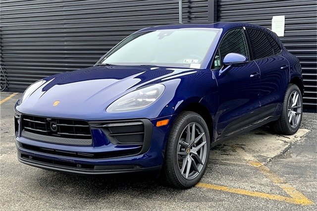 New 2025 Porsche Macan image 1