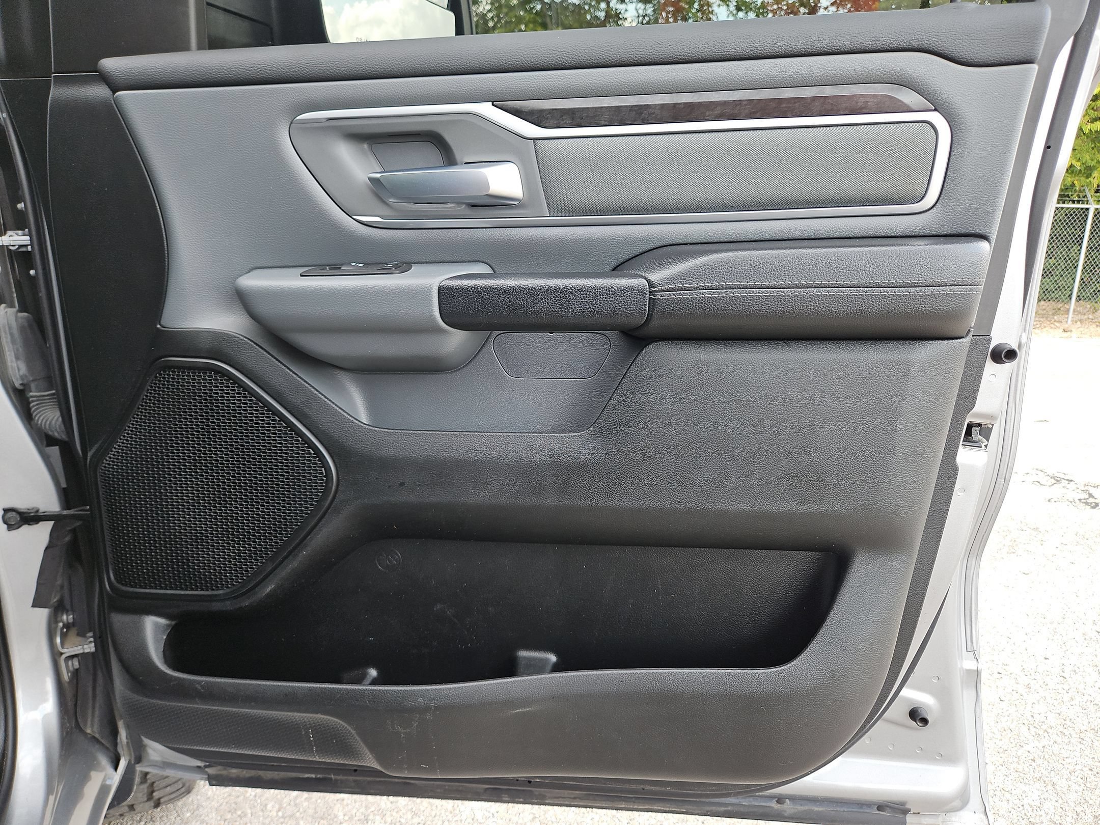 Used 2022 RAM 1500 Lone Star AWD/4WD image 29