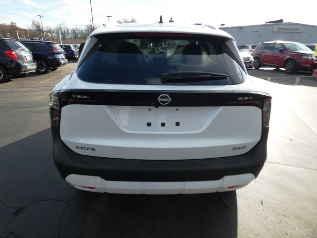 New 2026 Nissan Kicks SV w/ SV Premium Package image 4